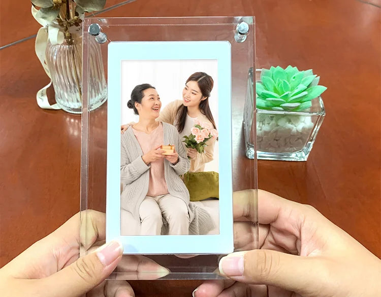 Easy Frame™ Digital Photo Frame